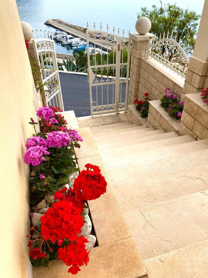 Apartments And Rooms Katarina Живогошче Экстерьер фото
